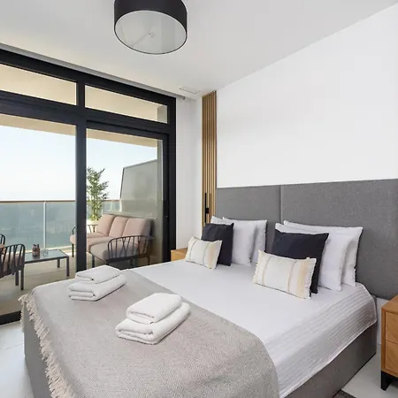 Sunset Cliffs By Leo *