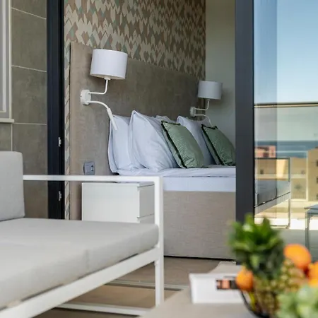 Sunset Cliffs By Leo *