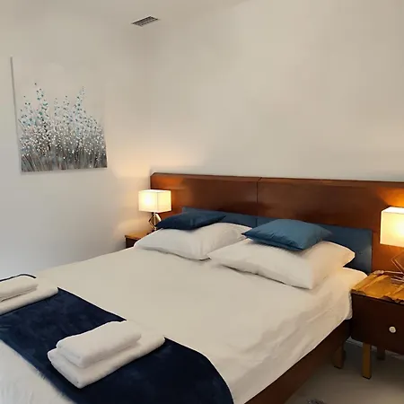 Sunset Cliffs By Leo 아파트