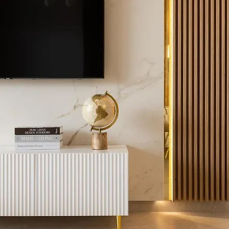 Sunset Cliffs By Leo